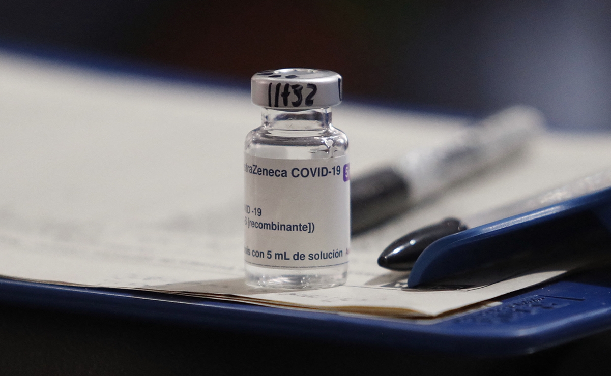 “No podemos vacunar al planeta cada seis meses”, dice creador de vacuna AstraZeneca