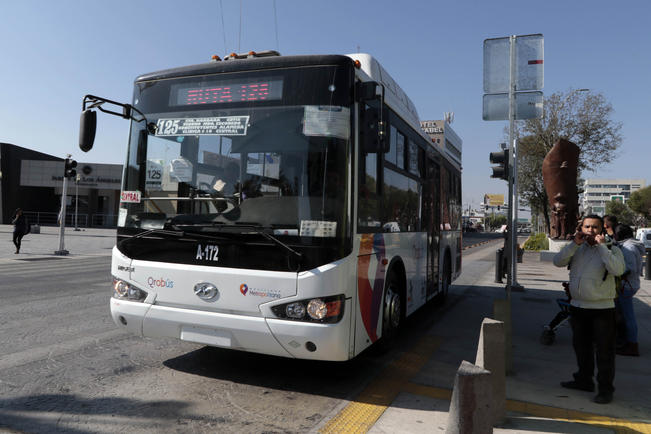 Vicario insta a dar solución a transporte estudiantil     