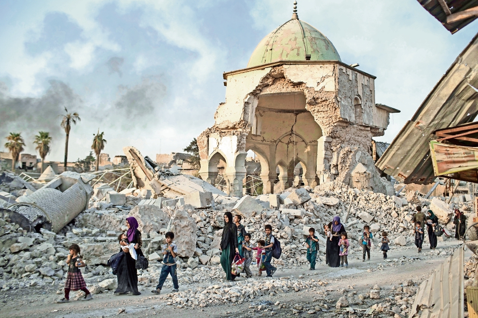 EI lanza en Mosul ataques desesperados, ante asedio