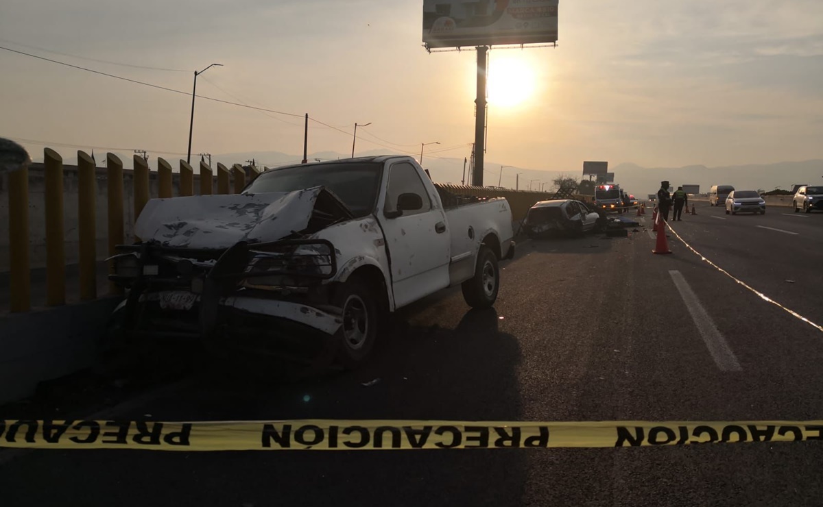 Accidente automovilístico en la autopista México-Puebla deja 2 muertos