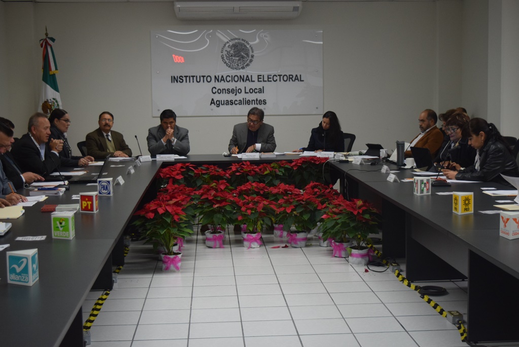 Detienen a presuntos encuestadores en elección de Aguascalientes
