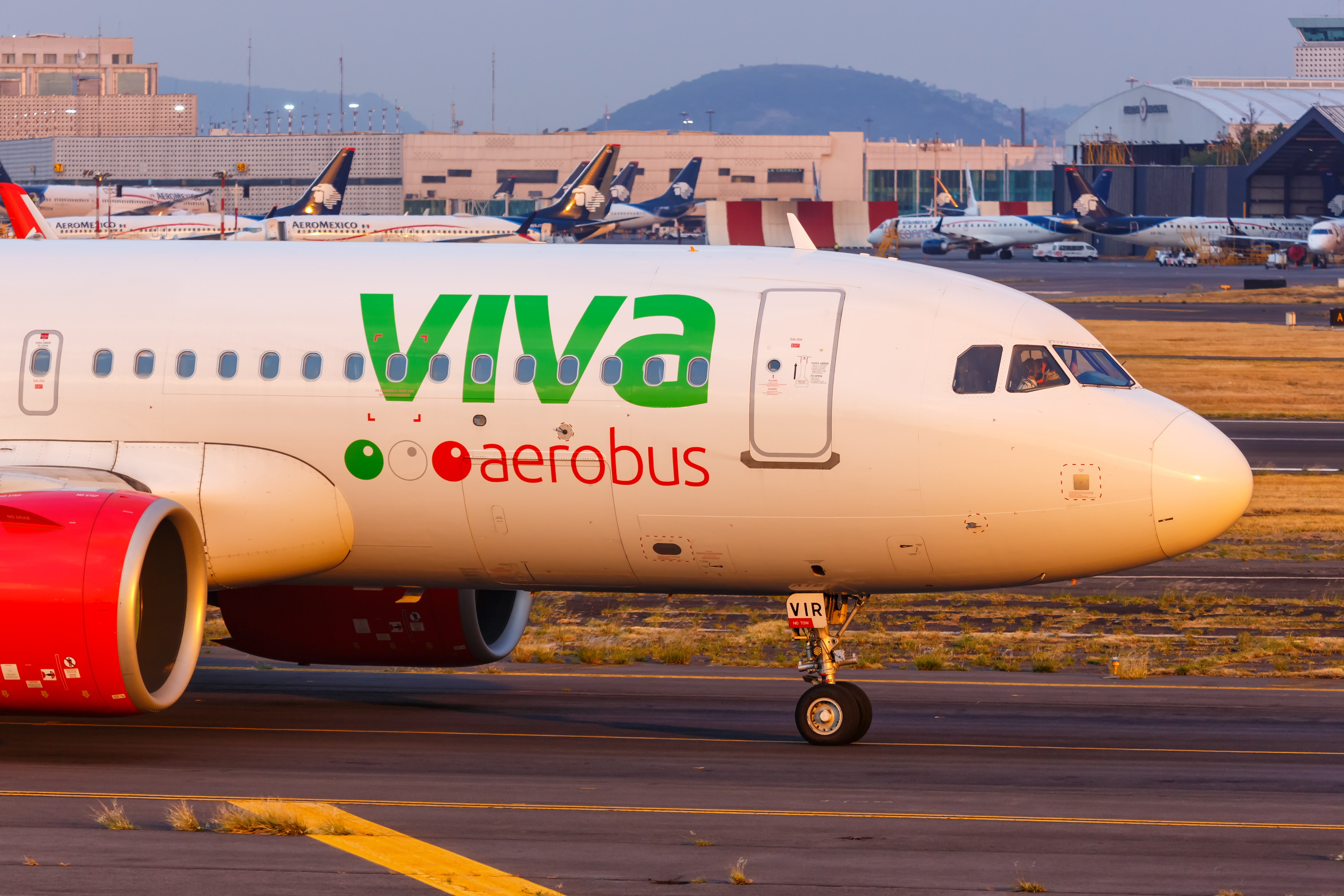 ¡Hay vacantes! Trabaja en Viva Aerobus con estas 3 vacantes en CDMX; requisitos y cómo aplicar