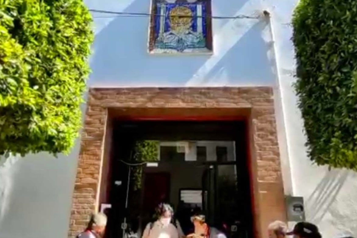 Alumno de prepa agrede a profesor con un martillo en Puebla 