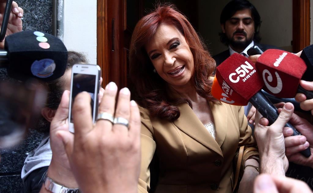 Cristina Fernández se presenta ante juez por presunta corrupción 