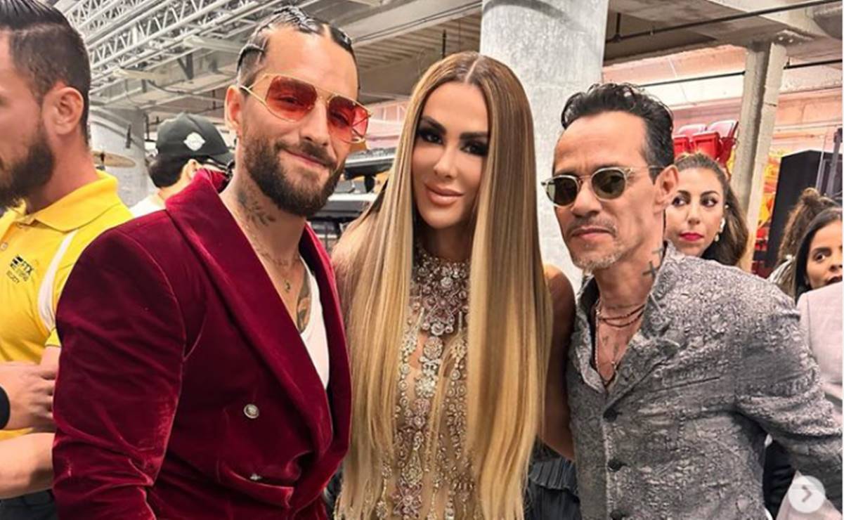 Captan a Ninel Conde "en modo fan" para tomarse foto con Maluma