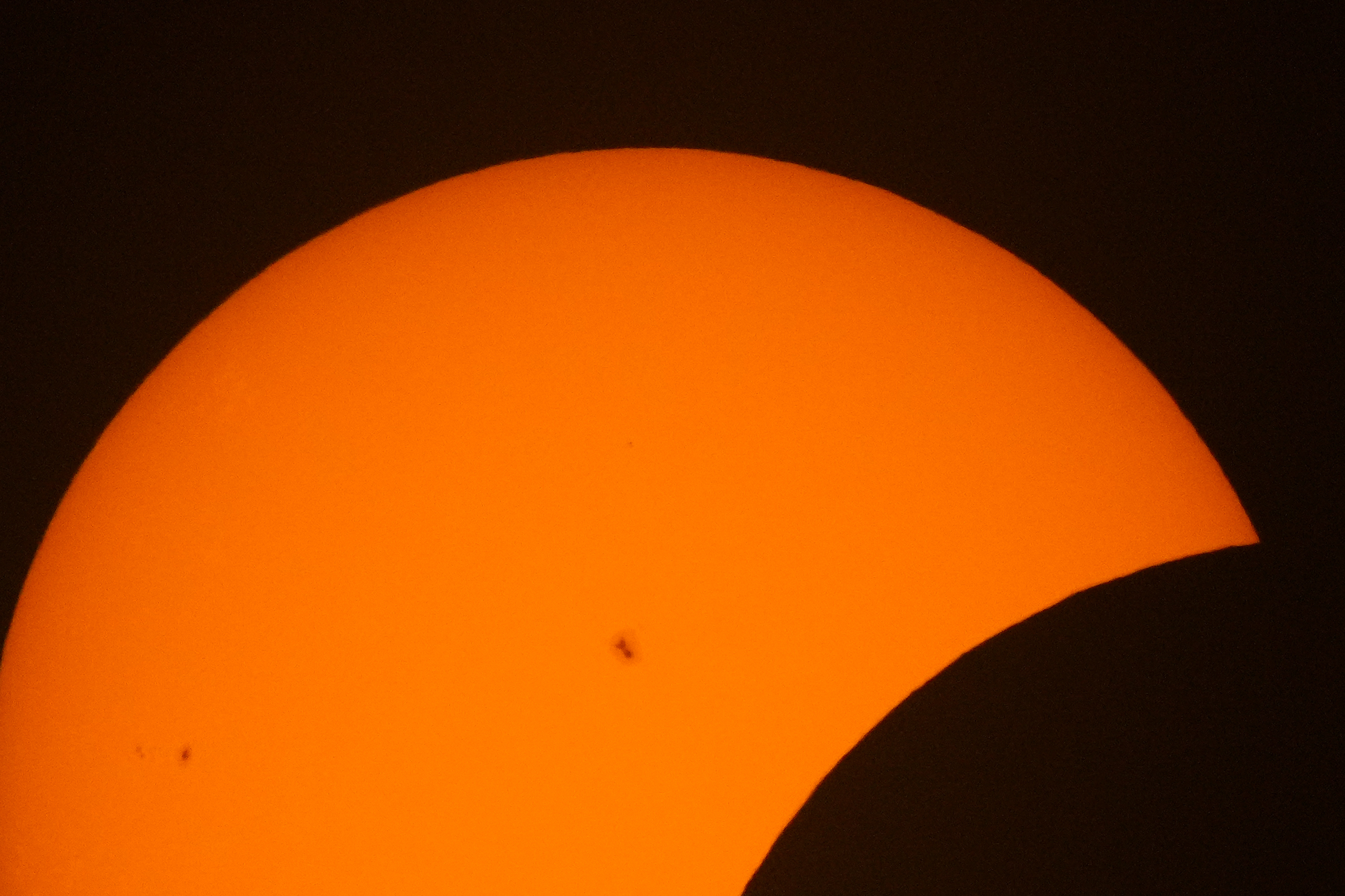 Eclipse solar en Mazatlán: Más de 750 mil visitantes y científicos de la NASA entre los privilegiados