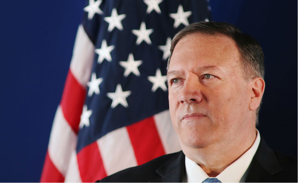 Pompeo denuncia "acoso" al Departamento de Estado en el intento de destitución de Trump