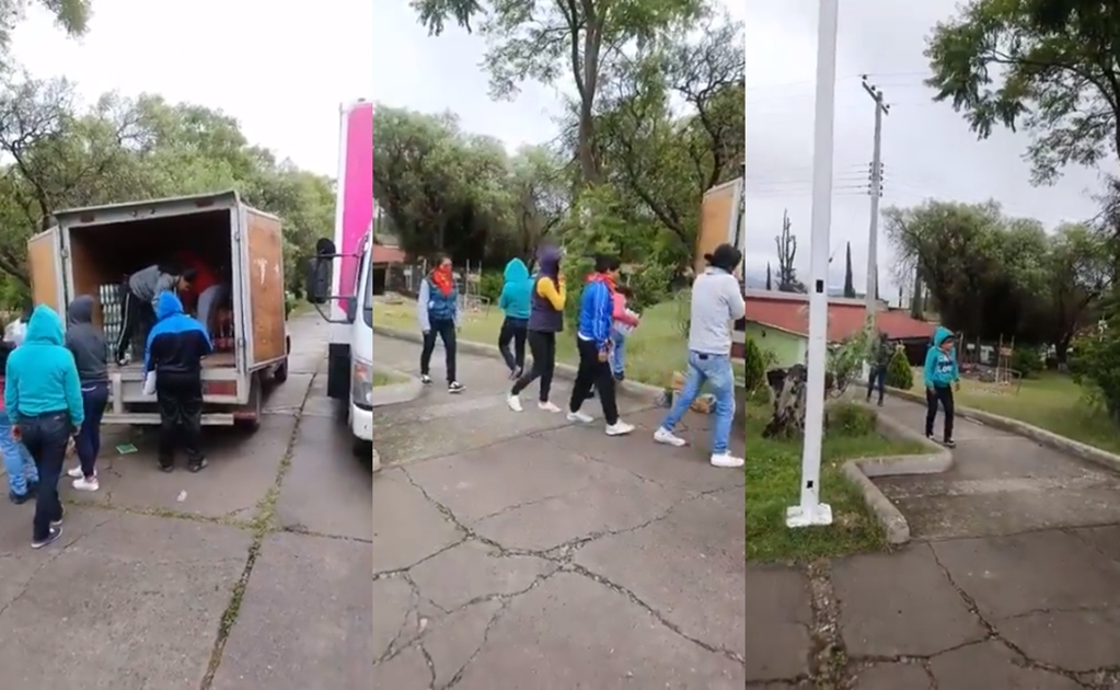 Mujeres estudiantes de escuela normal saquean camiones en Oaxaca