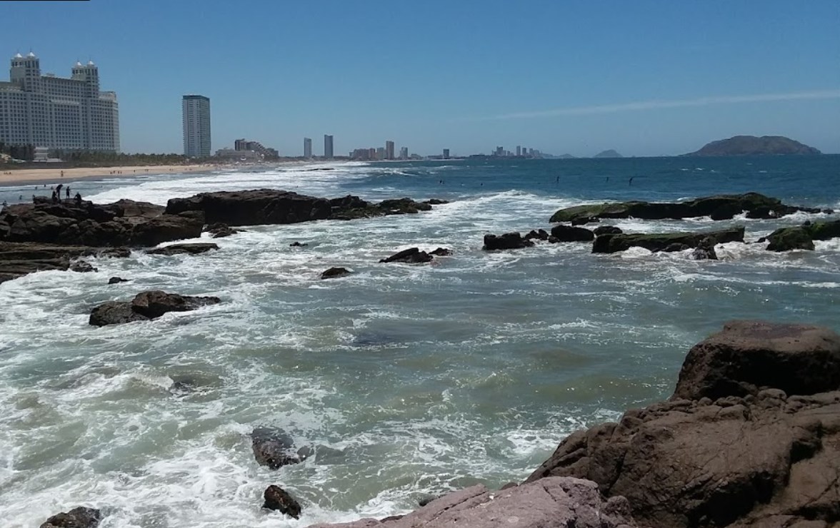 Limitan horarios en playas de Mazatlán; autoridades buscan prevenir accidentes