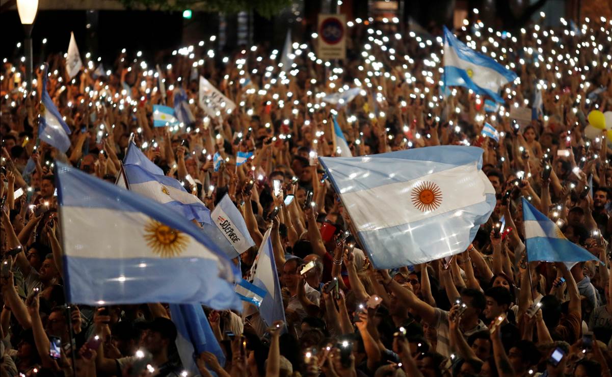 Argentina elige presidente, sumida en una grave crisis económica