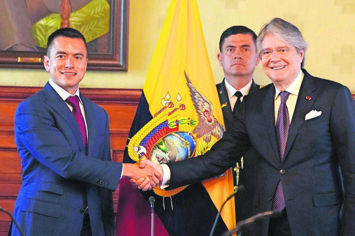  Calendario y Parlamento juegan contra Noboa: Ecuador