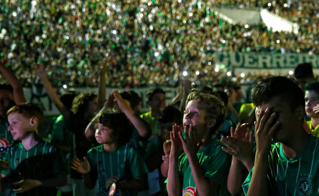 ¡Campeón, campeón, Chapecoense, campeón!, gritó el Atanasio Girardot