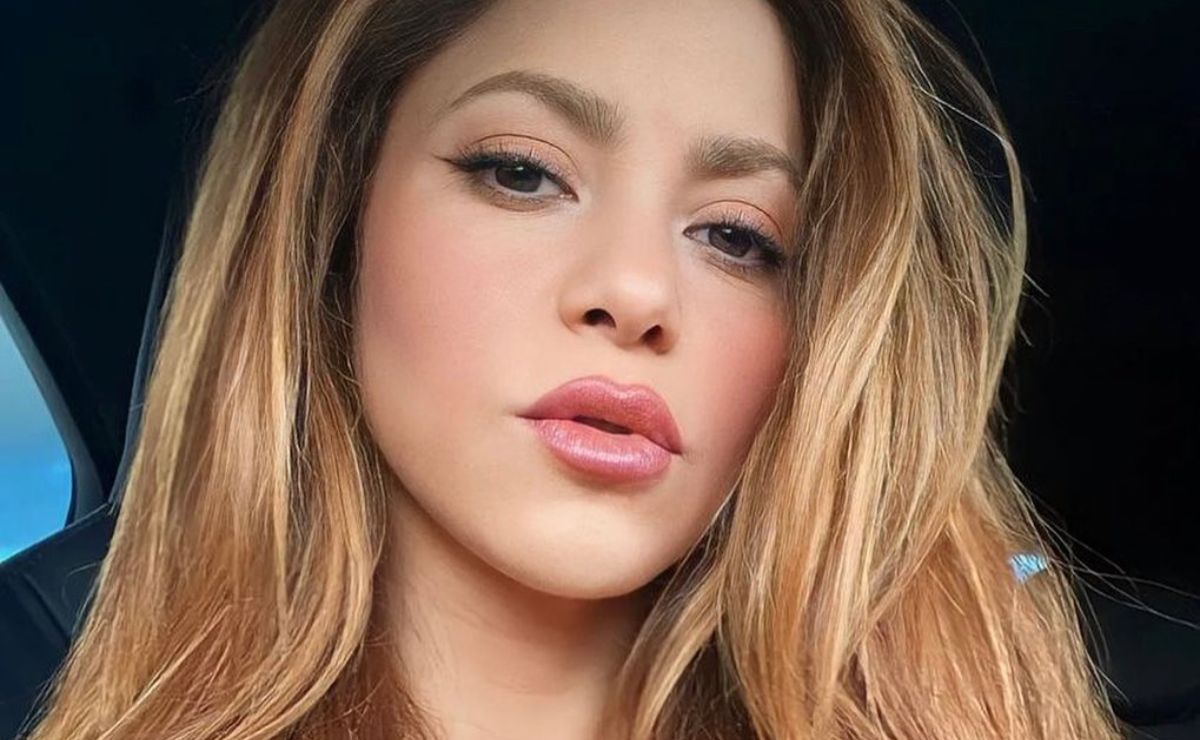 Descubre quien le enseñó a Shakira a mover sus caderas a los 12 años