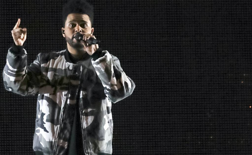 The Weeknd rompe con H&M por polémica de sudadera