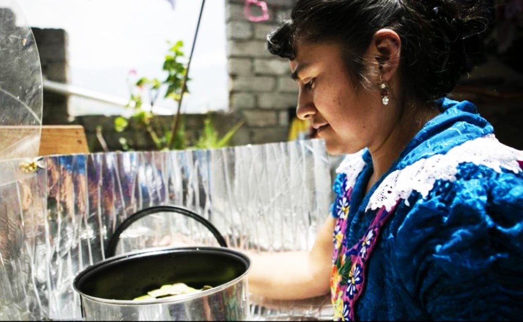 Oaxaca: cooking with solar pots and ovens