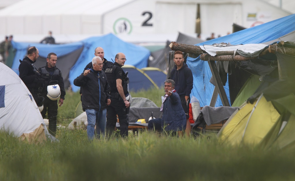 Gobierno griego evacuará dos campos de refugiados más 