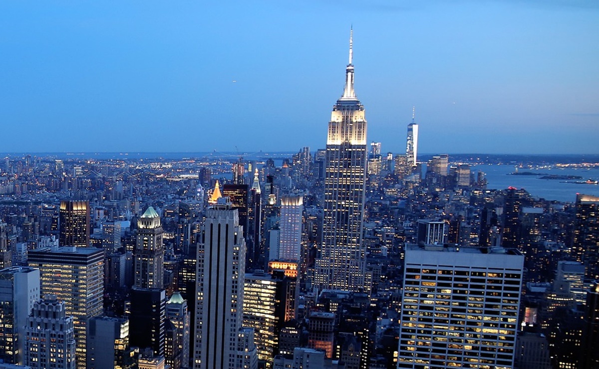 Empire State y otros edificios de EU se iluminan con la bandera de México