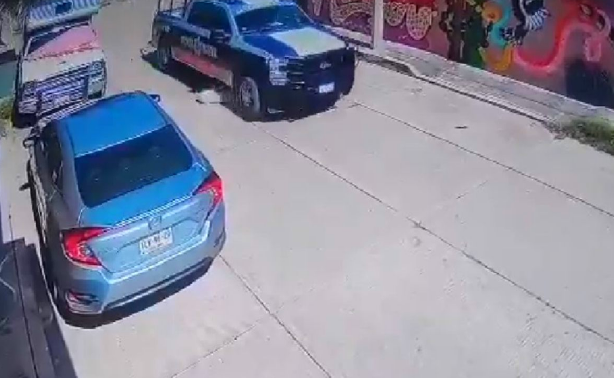 Policías de Huajuapan atropellan a perrito con su patrulla