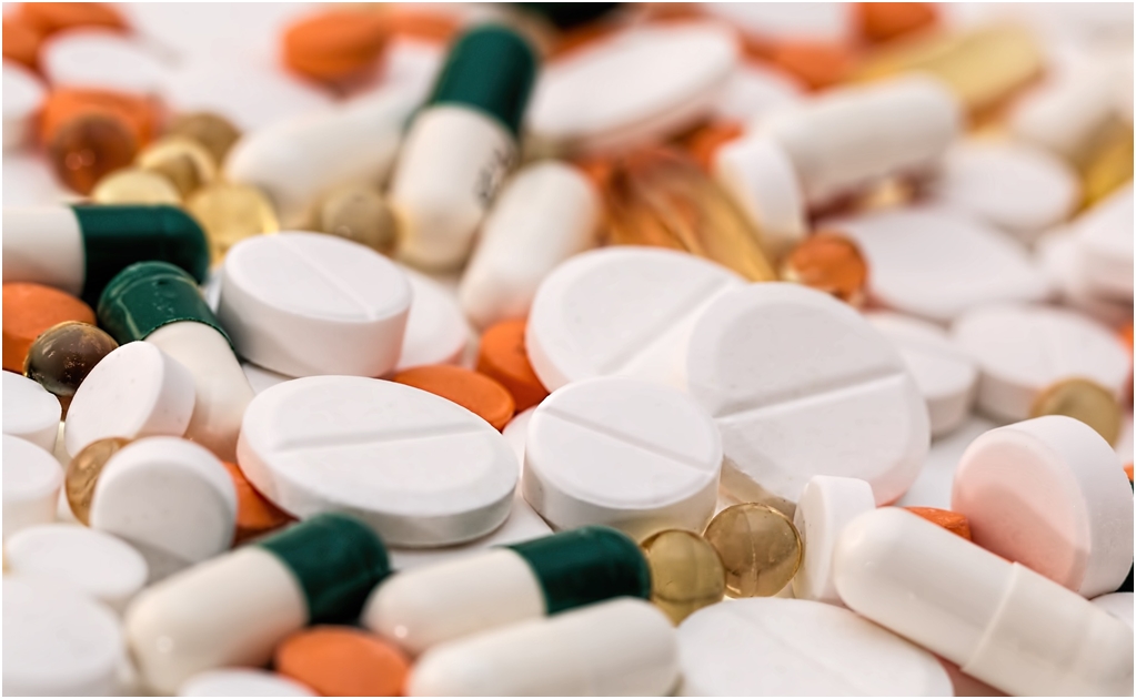 Cofece llama a juicio a empresas que producen y comercializan medicinas
