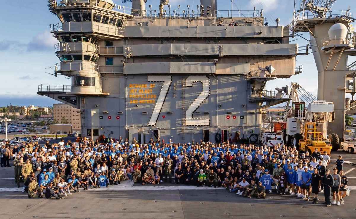 Personal del USS Abraham Lincoln. Su participación en las operaciones contra Irán prolongó la misión y la separación
de sus aproximadamente 5 mil tripulantes de sus hogares. Foto: Cortesía