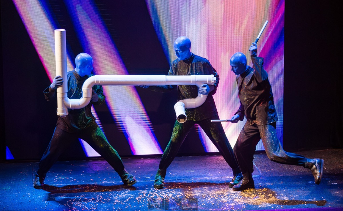 Blue Man Group llena de color y futurismo el Teatro Telcel 