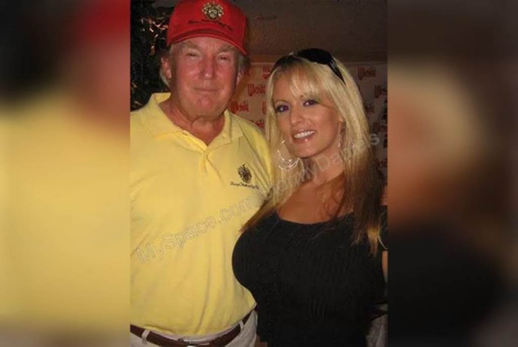 Actriz porno revela detalles de encuentro íntimo con Trump