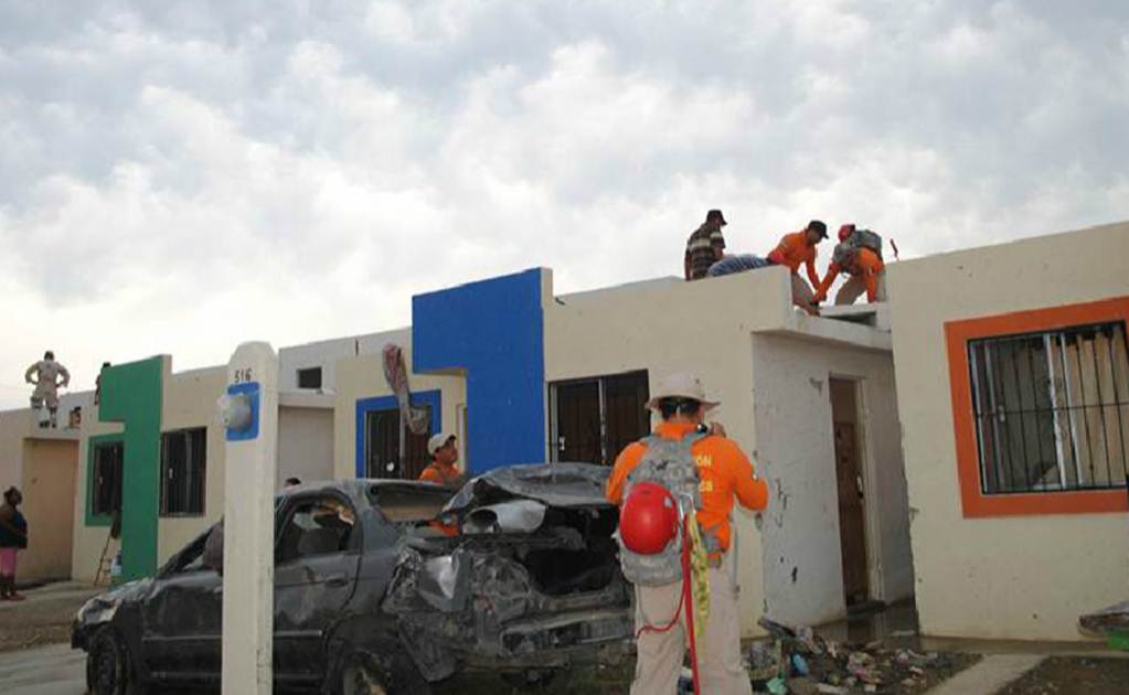 Suman 14 muertos por tornado en Acuña