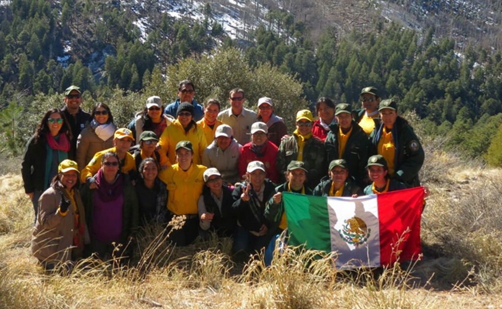 Diez mexicanas se capacitan en EU en manejo de incendios forestales