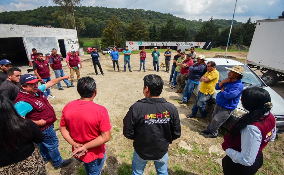 En Edomex capacitan a trabajadores y propietarios de talleres de pirotecnia para manejo adecuado de material explosivo