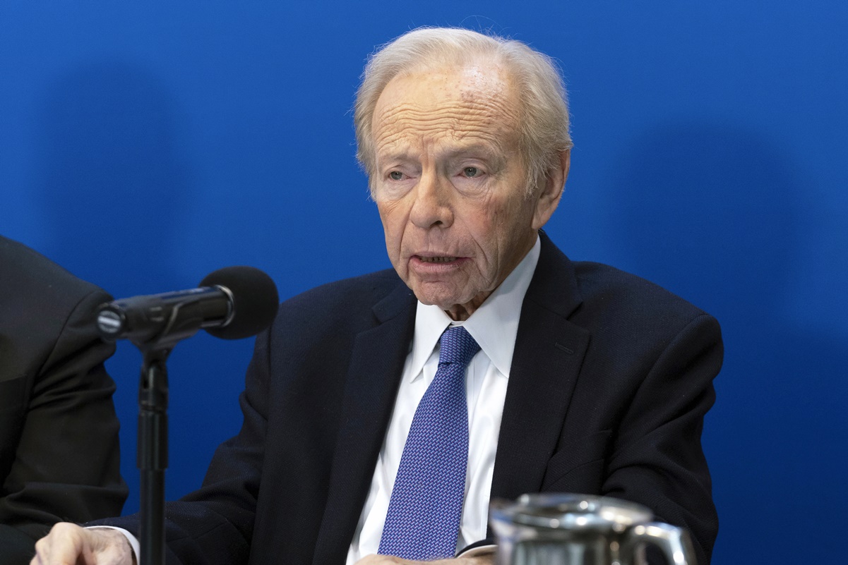 Muere Joe Lieberman, exsenador y compañero de fórmula de Al Gore en el 2000