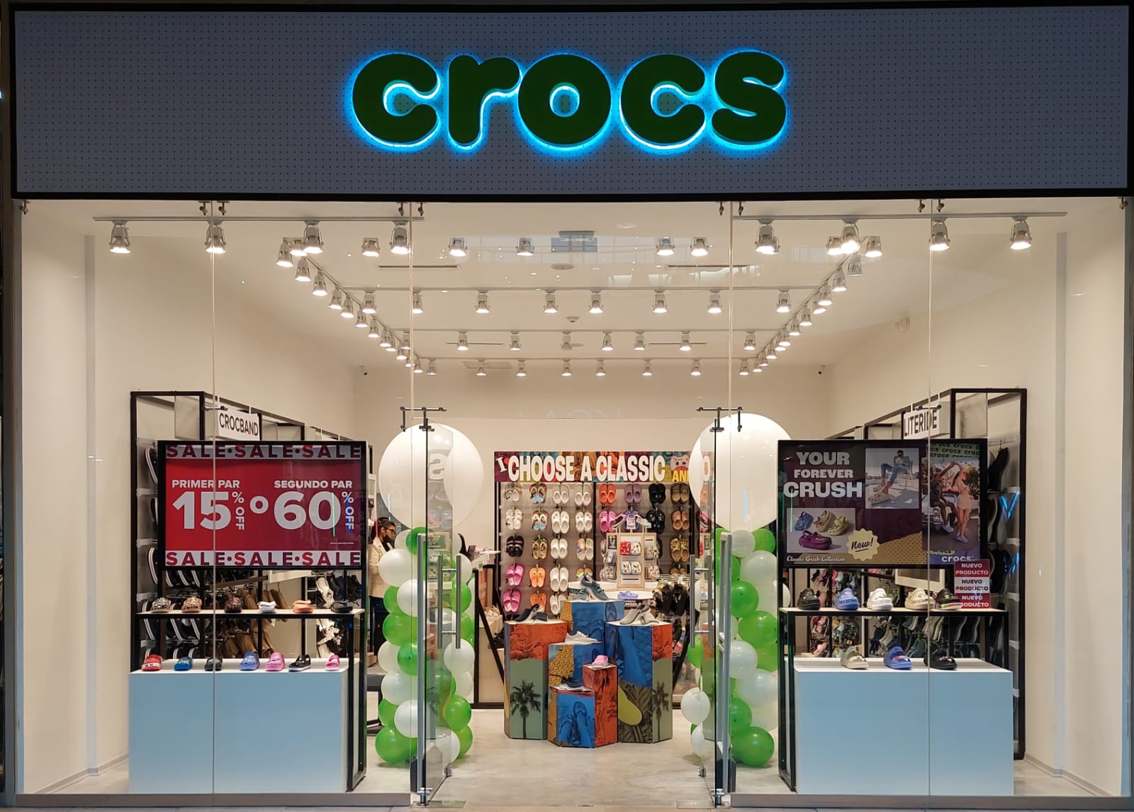 Nuevos locales de Crocs y Roland se abren paso en Guayaquil | Economía |  Noticias | El Universo