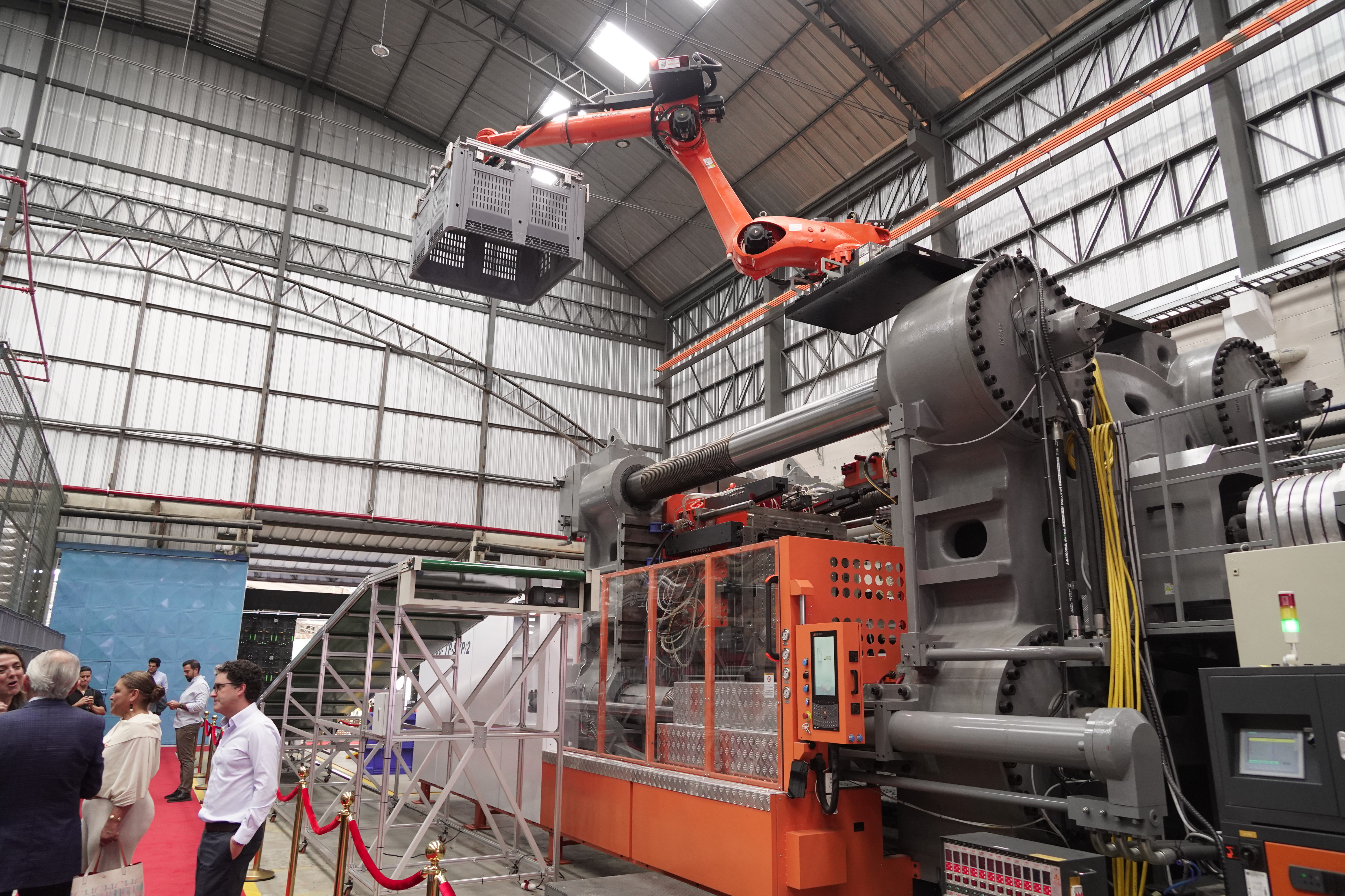 Pica: manufactura y expansión comercial consolidan su liderazgo regional