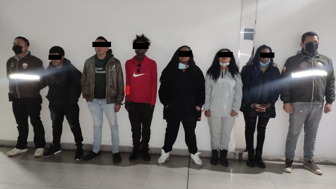 Con extorsiones, la banda Los Lobos se apodera del mercado de microtráfico  de drogas en barrios de Quito | Seguridad | Noticias | El Universo