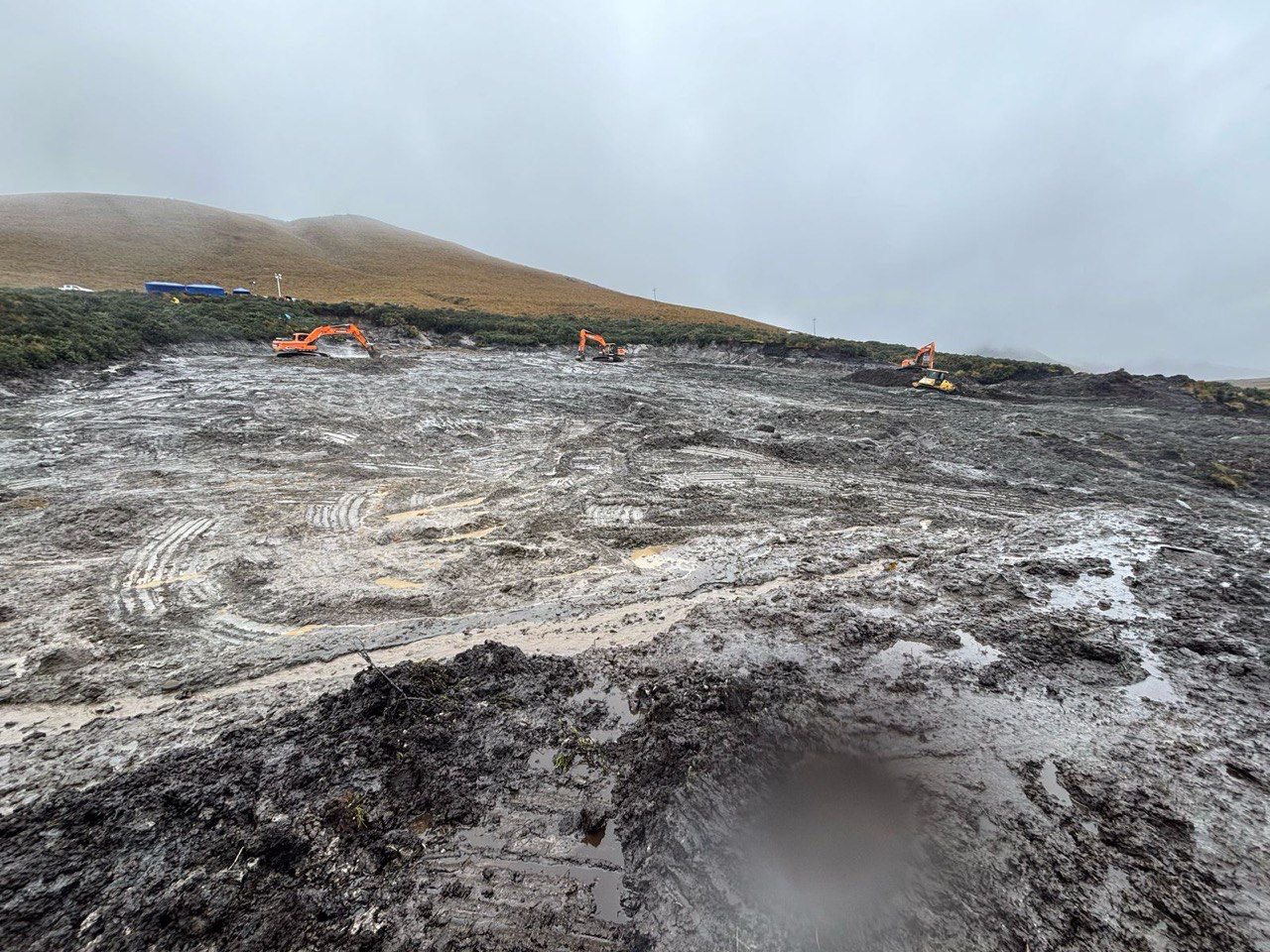 Lluvia y granizada causan estragos en varios sectores de Quito | Ecuador | Noticias | El Universo
