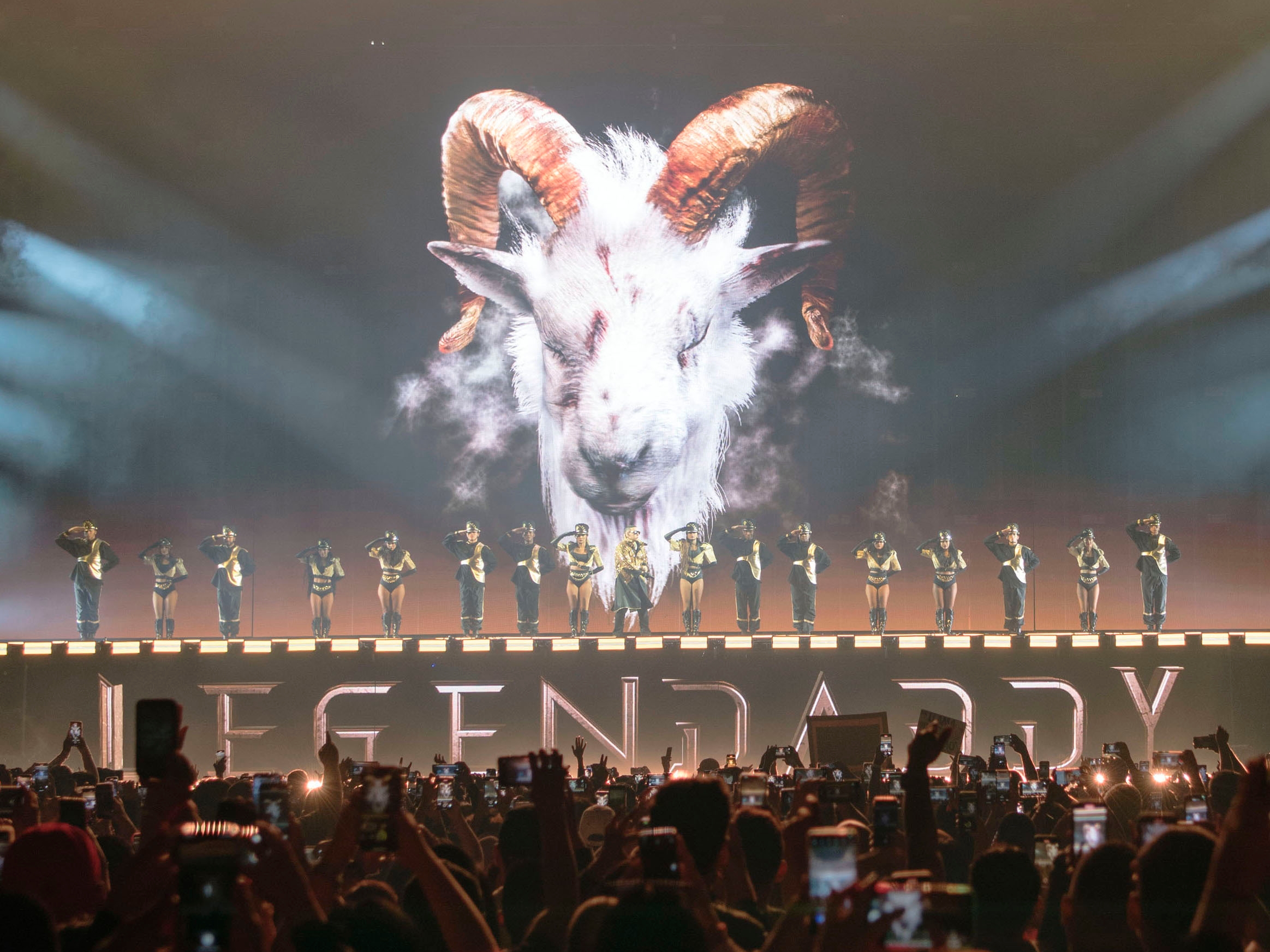 Qué significa la cabra y otros símbolos que ha utilizado Daddy Yankee en su  discografía? | Música | Entretenimiento | El Universo