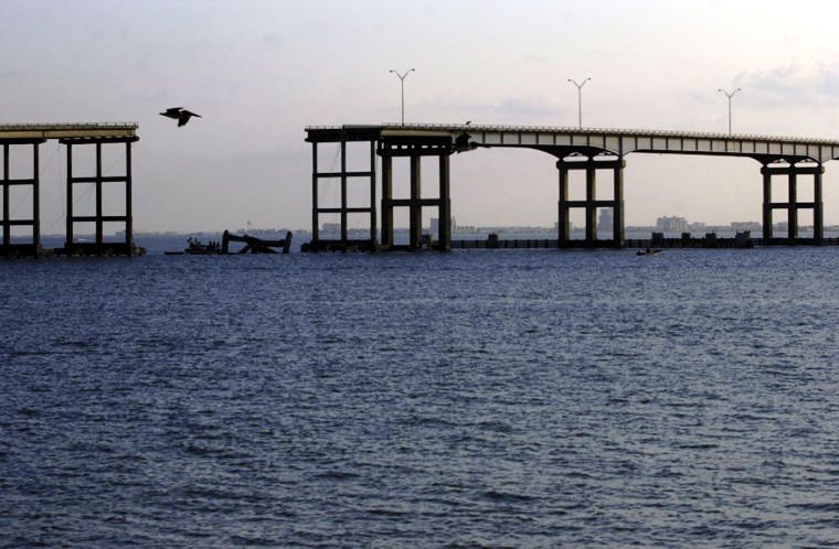 Antecedentes de accidentes de barcos que chocaron con puentes en otras  partes del mundo | Comunidad | Guayaquil | El Universo