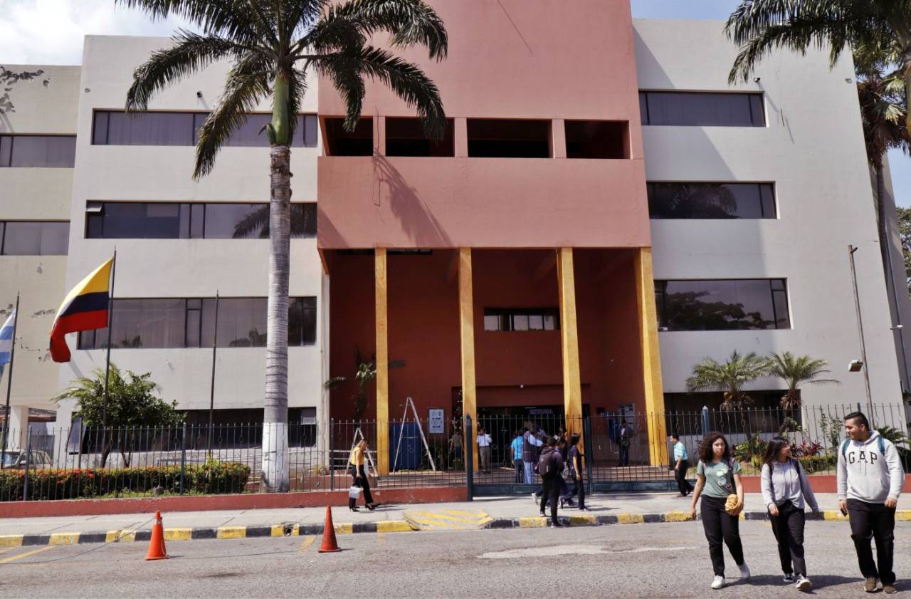 ASDASDSAD – Universidad de Guayaquil