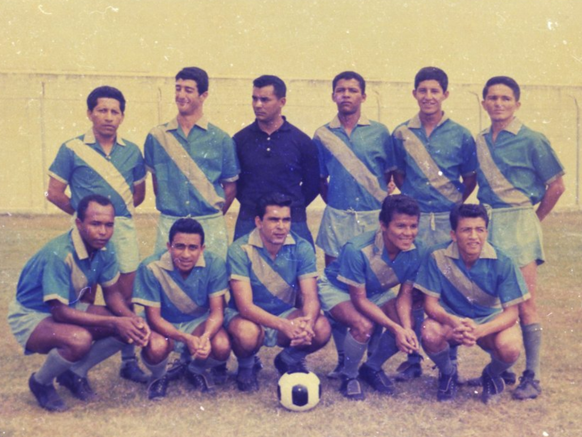 Bolívar Merizalde: El fútbol era arte; hoy es hacia atrás y sin encarar  rivales | Fútbol | Deportes | El Universo