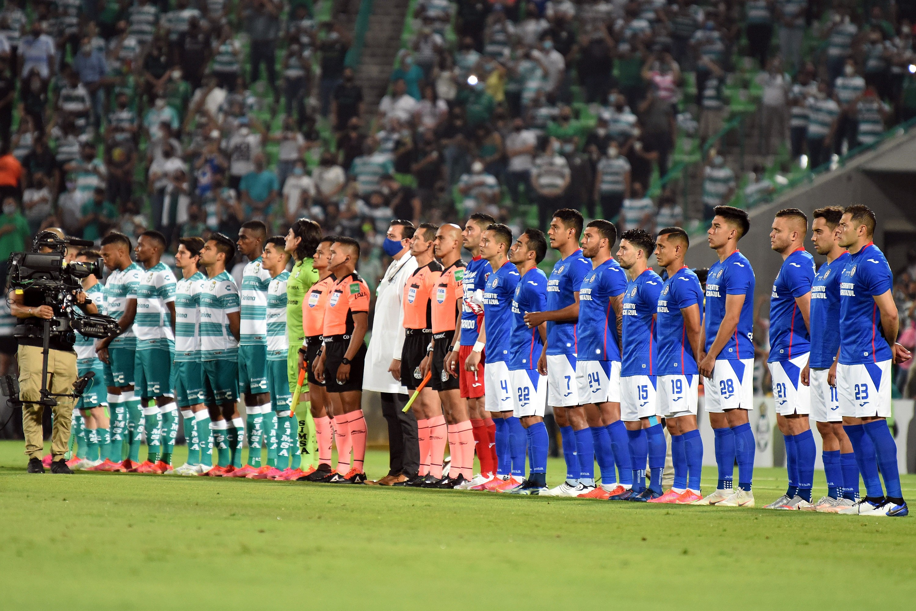 Cruz Azul se corona campeón de la liga mexicana de fútbol después de 23 años