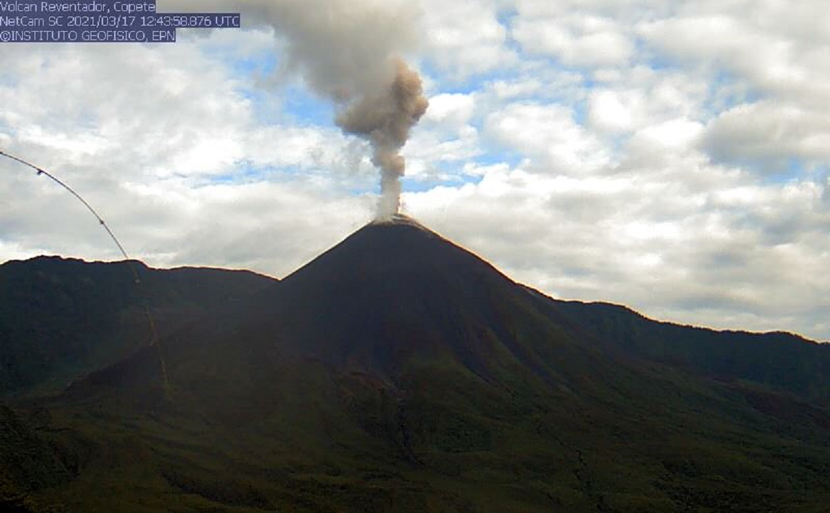 El volcán Sangay ha tenido al menos cinco erupciones grandes desde 2019. ¿Se esperan más emisiones de ceniza?  