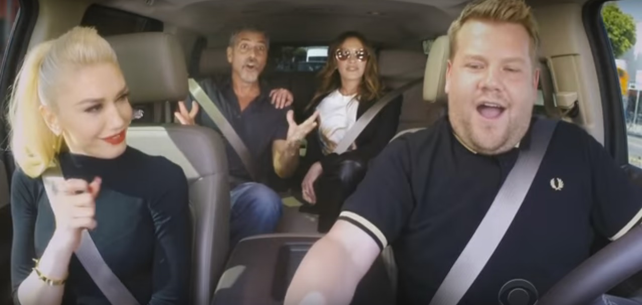 Gwen Stefani junto a Julia Roberts y George Clooney en Carpool Karaoke