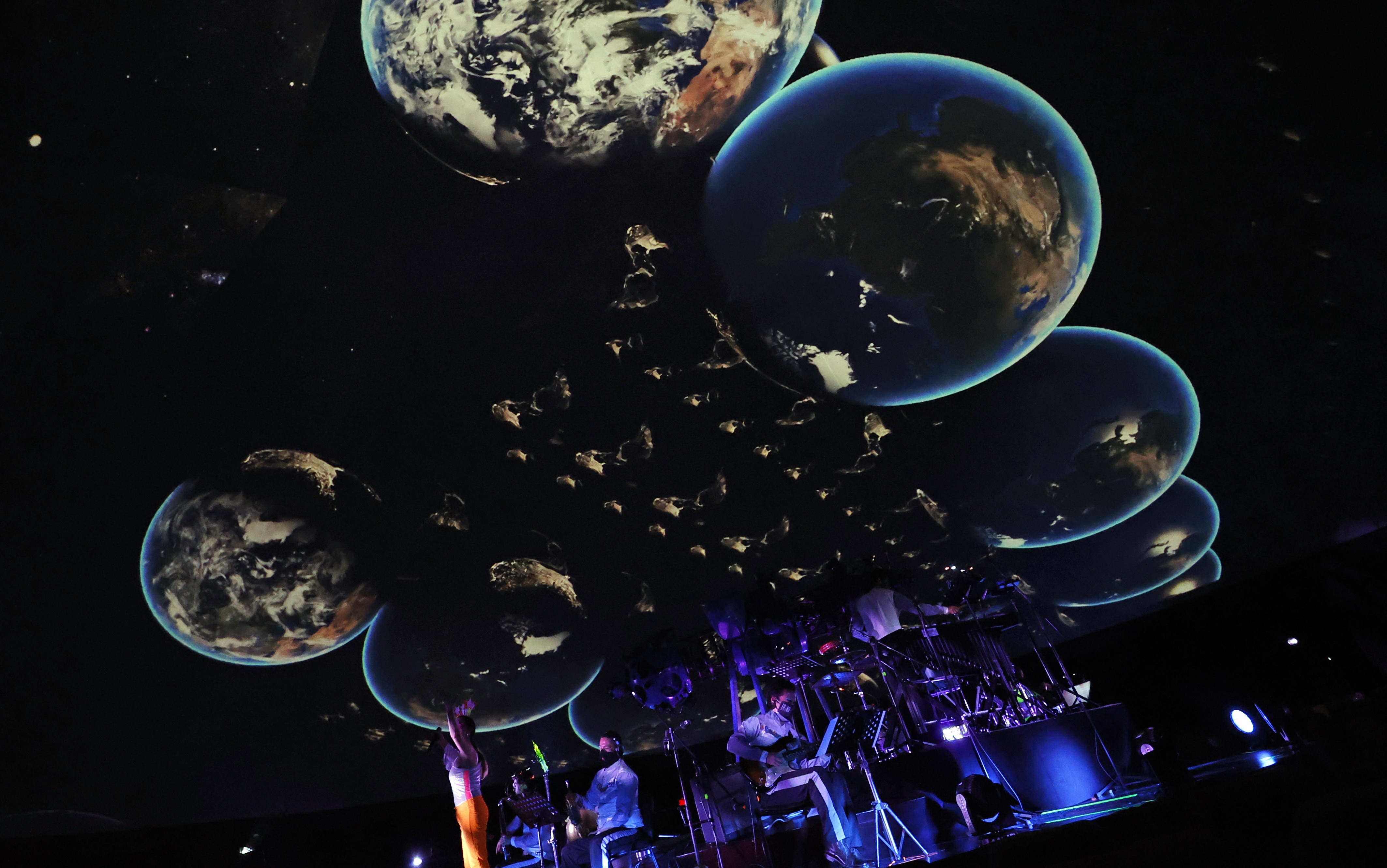 El Planetario de Bogotá con 'Un viajero interestelar, un show de David  Bowie', Música, Entretenimiento