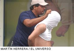 No aparece un detenido por ex policía en operativo | Seguridad | Noticias |  El Universo