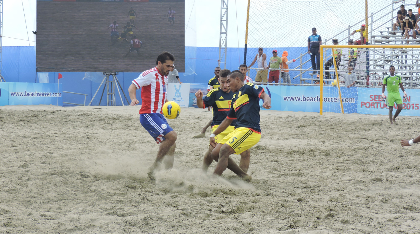 Brasil y Paraguay lideran el Sudamericano de fútbol playa, tras