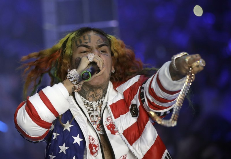 El rapero Tekashi 6ix9ine se declara culpable de cargos federales