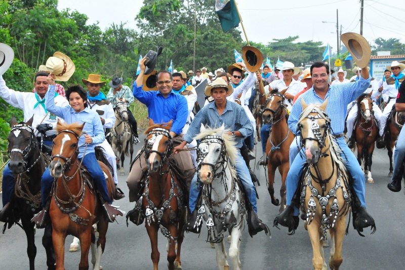 Cabalgata de integración montuvia en El Triunfo | Intercultural | Noticias  | El Universo