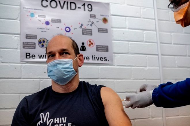 Vacuna contra la COVID-19: "Ahora mismo no tenemos evidencia de que esas vacunas de las que se habla funcionan, sólo sabemos que se ven prometedoras": Paul Offit, experto en inmunología