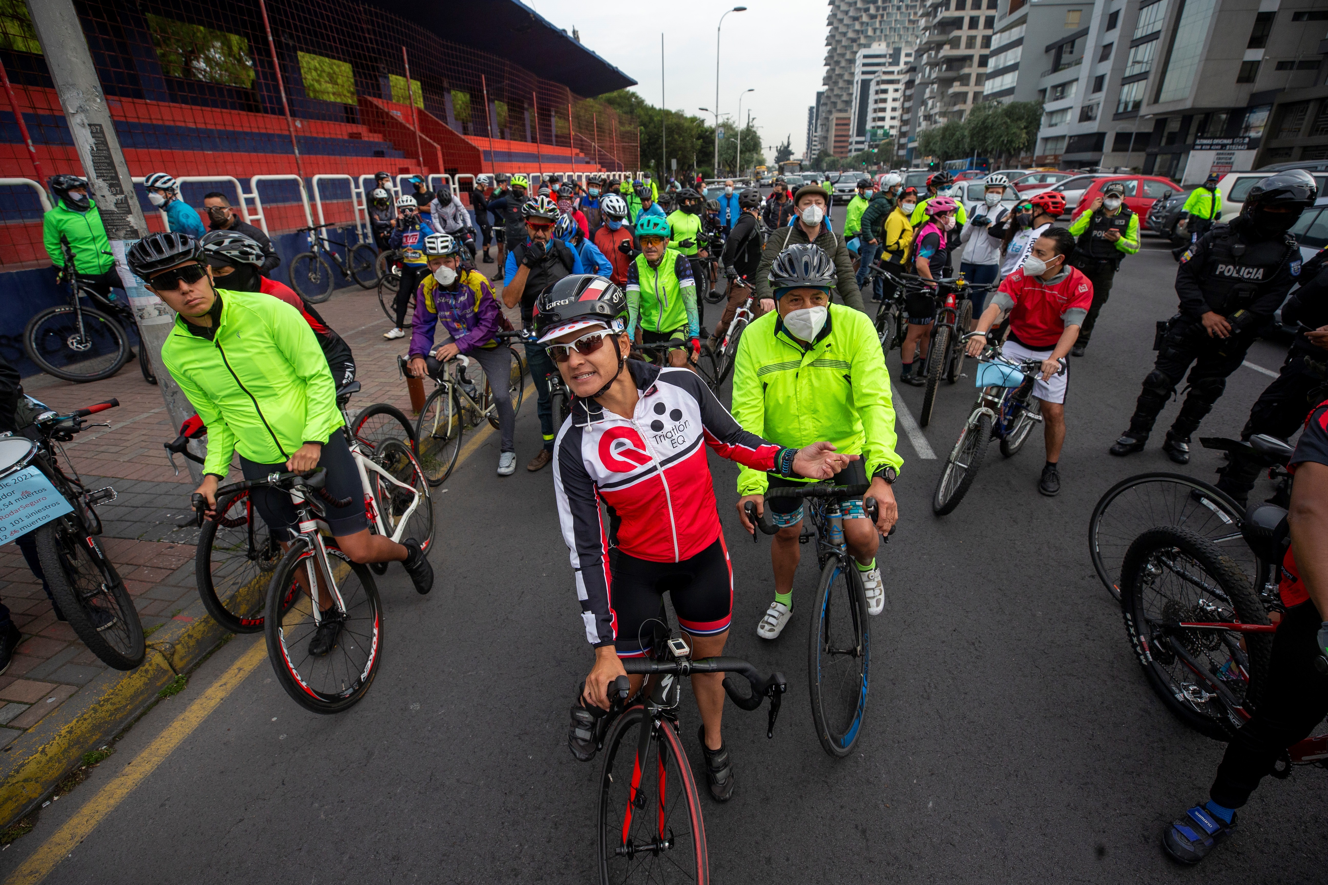 Ciclistas en Quito piden mayor seguridad en las vías tras el accidente de deportista Miryam Núñez | Otros Deportes | Deportes | El
