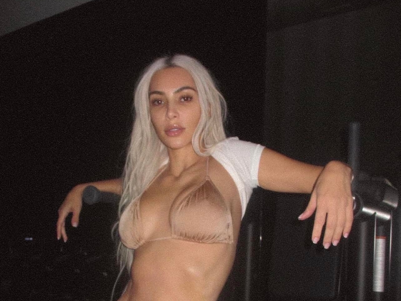 Kim Kardashian desnuda su famoso trasero, otra vez, para una nueva portada  de revista | Gente | Entretenimiento | El Universo