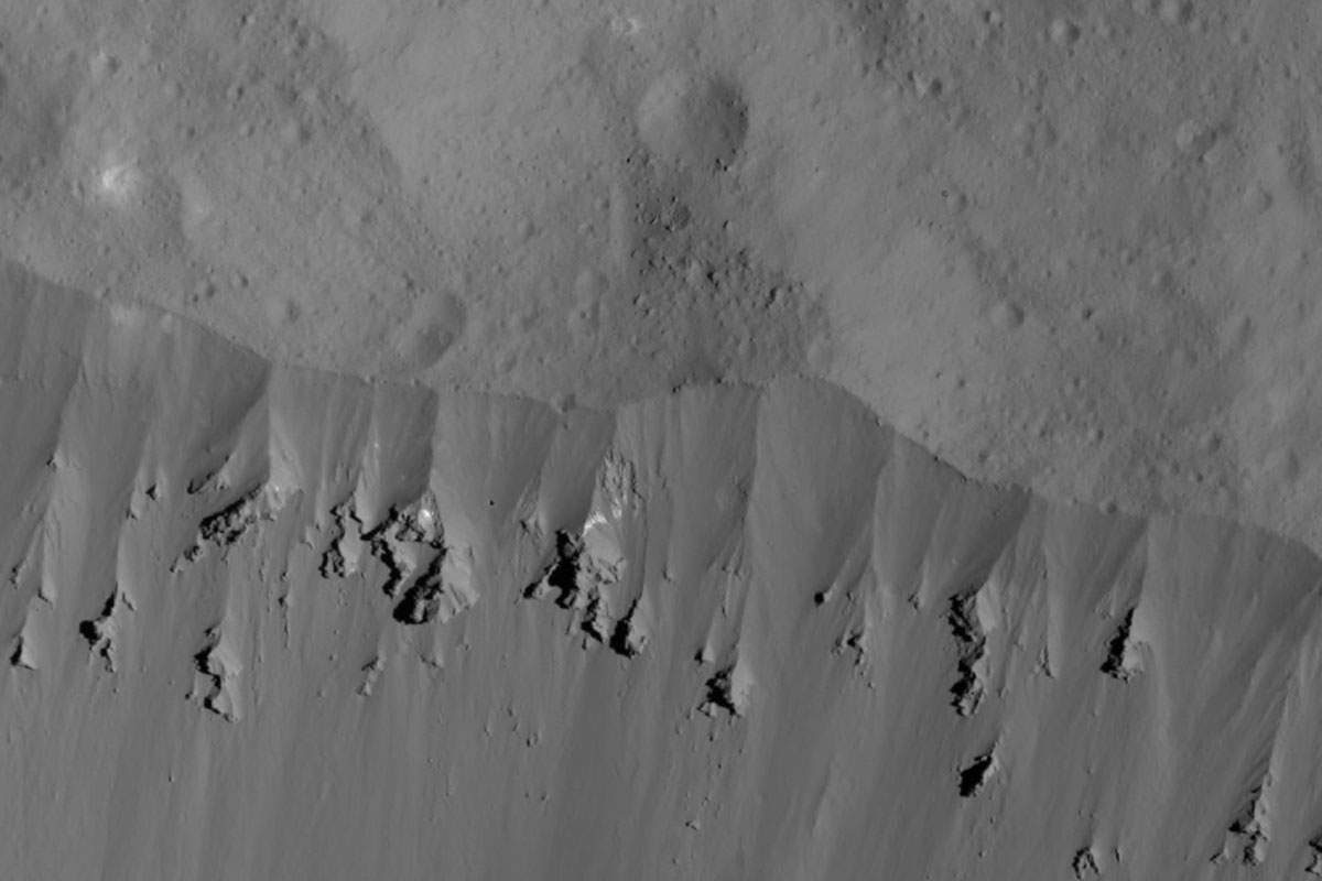Sonda espacial Dawn capta las primeras imágenes del planeta enano Ceres